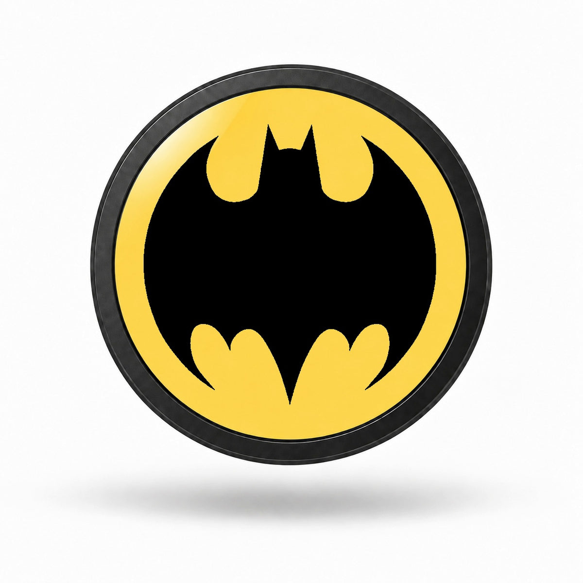 Emvlem One con el símbolo de Batman en la pantalla